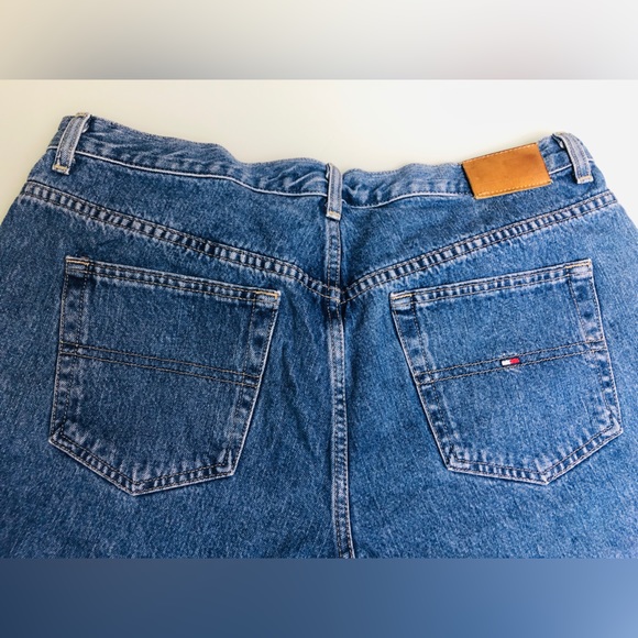 Tommy Hilfiger Jean Shorts Mom Style Size 14 - Picture 2 of 5